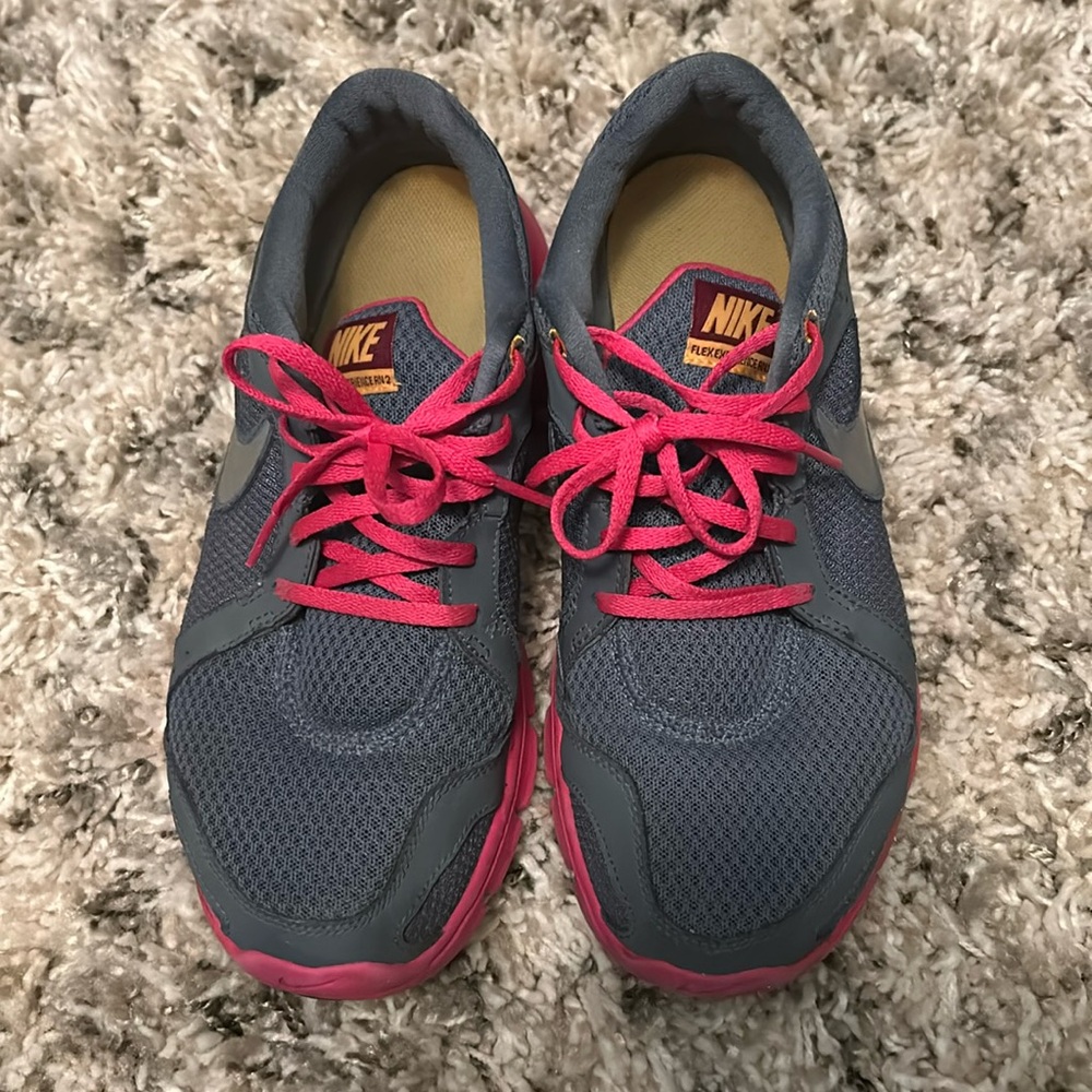 Nike Women’s Running Shoes Sneakers Flex Experience RN 2 in Pink - Picture 2 of 9